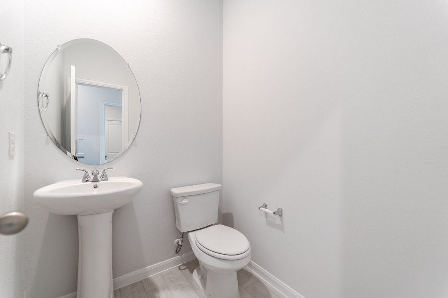 Furnished interior view inside a new home in Briarwood, Elgin (Image 7).