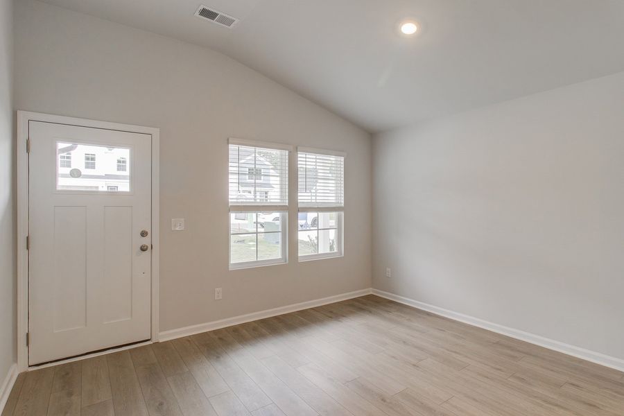 Spacious, unfurnished interior of a new home in Bluefield, Lexington (Image 15). Spacious, unfurnished interior of a new home in Bluefield, Lexington (Image 15).
