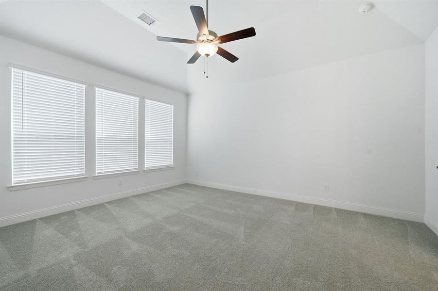 Spacious, unfurnished interior of a new home in Gideon Grove, Rockwall (Image 21). Spacious, unfurnished interior of a new home in Gideon Grove, Rockwall (Image 21).