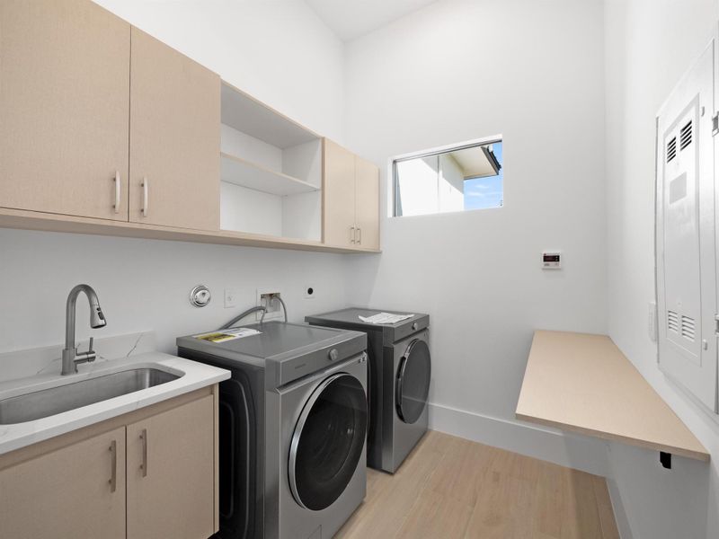 Furnished interior view inside a new home in , Port St. Lucie (Image 35).