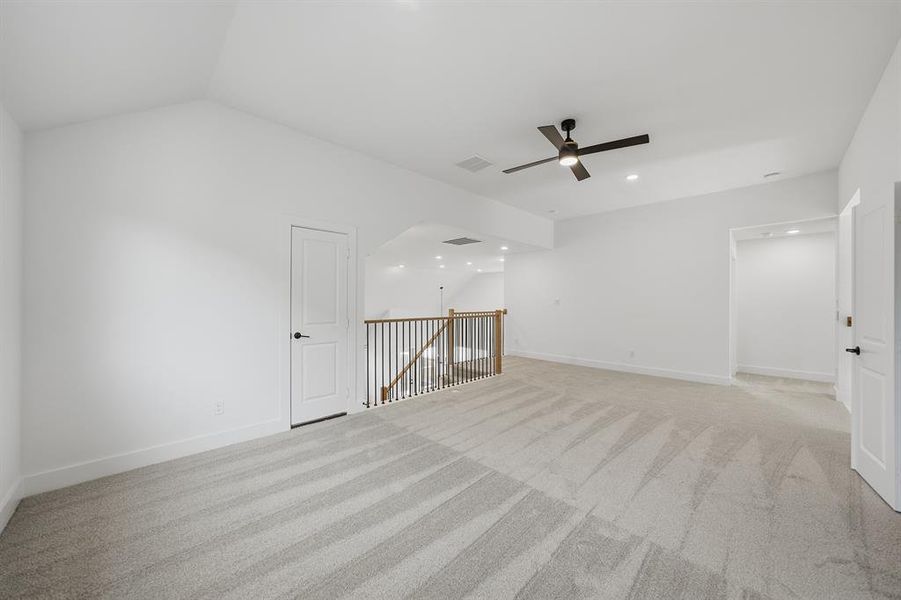 Spacious, unfurnished interior of a new home in Brookhollow West, Prosper (Image 32).