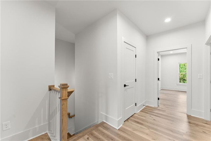 Spacious, unfurnished interior of a new home in , Gainesville (Image 23).