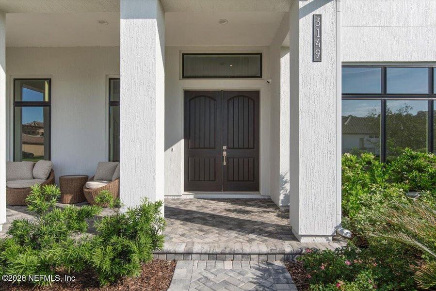 Exterior details and patio area of a home in Tamaya, Jacksonville (Image 4).