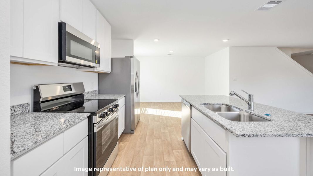 Representative furnished interior of a home built from the Fallow by D.R. Horton in Deer Meadows, Odessa (Image 6).