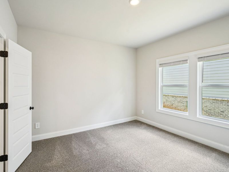 Spacious, unfurnished interior of a new home in Martin Springs - Estate Series, Lawrenceville (Image 12).