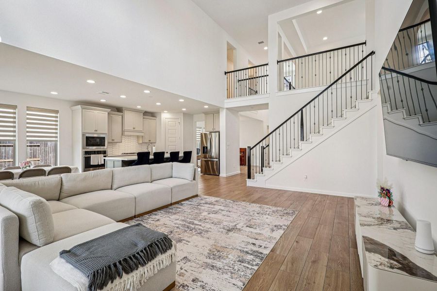 Furnished interior view inside a new home in Sienna, Missouri City (Image 7).