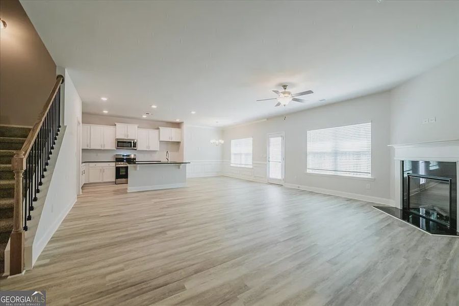 Spacious, unfurnished interior of a new home in Carson's Walk, Macon (Image 13).