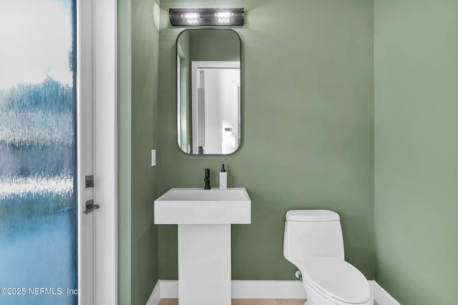 Image 38 of a home in .