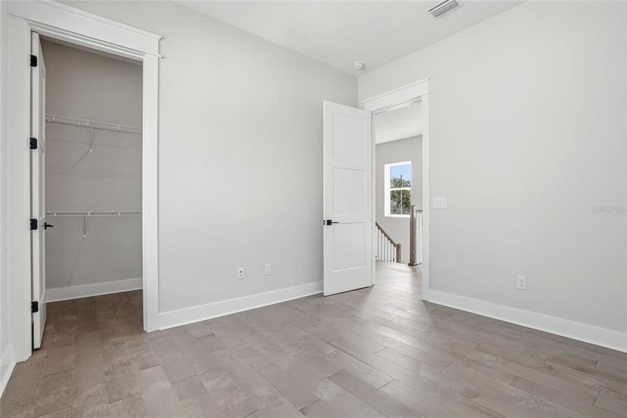 Spacious, unfurnished interior of a new home in , St. Petersburg (Image 21).