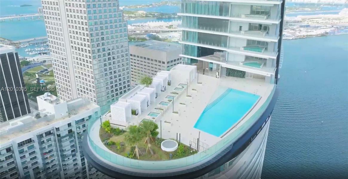 Condo located in Miami, FL showcasing its design and architecture (Image 18). Condo located in Miami, FL showcasing its design and architecture (Image 18).