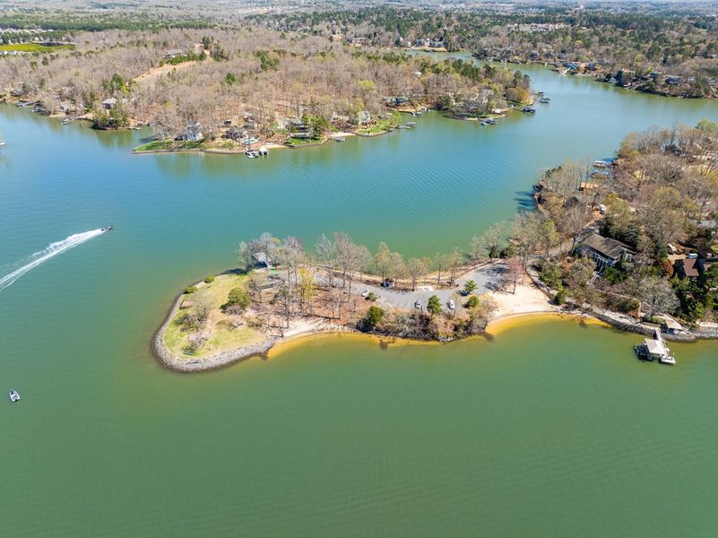 Natural landscape and outdoor views near River Falls in Tega Cay (Image 31).