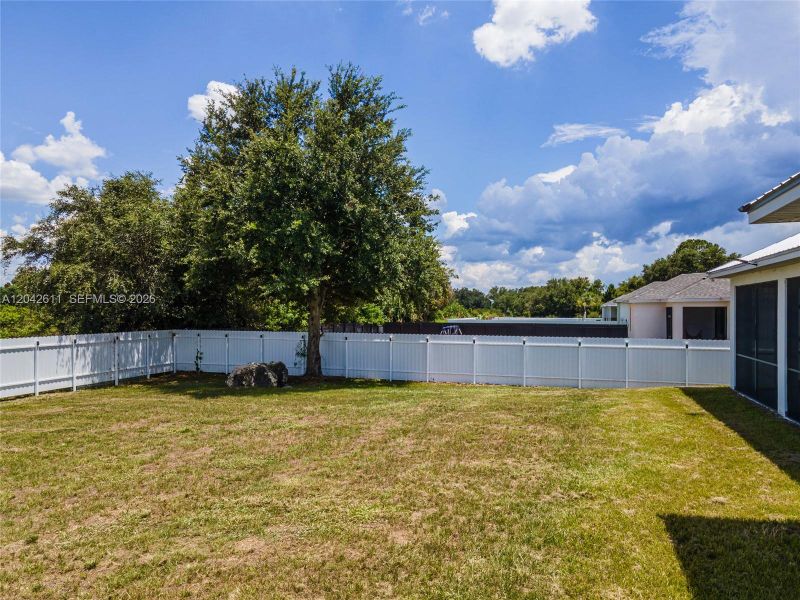 Exterior details and patio area of a home in , Lehigh Acres (Image 3).
