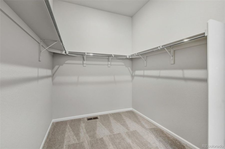 Spacious, unfurnished interior of a new home in Talon Pointe, Thornton (Image 32).