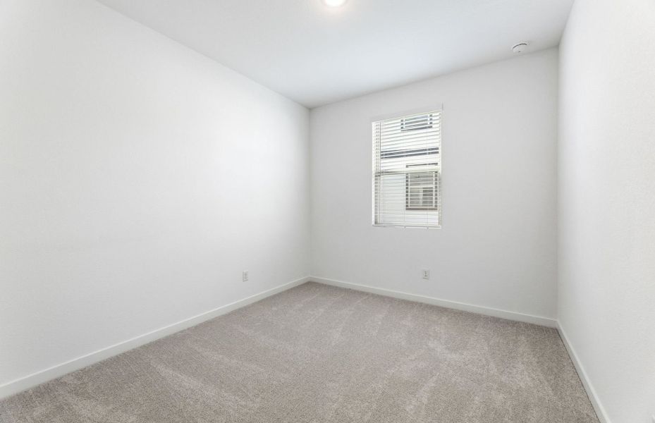 Spacious, unfurnished interior of a new home in Sonterra, Jarrell (Image 27).