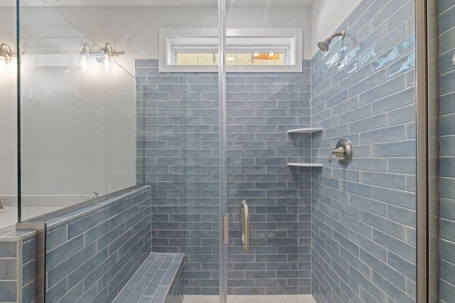 Representative interior finishes for a home built from the The Ellery by RobuckHomes in Baylee Ridge, Selma (Image 63).