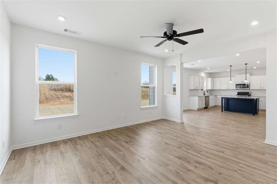 Spacious, unfurnished interior of a new home in The Reserve at Chapel Hill Phase II, Douglasville (Image 9). Spacious, unfurnished interior of a new home in The Reserve at Chapel Hill Phase II, Douglasville (Image 9).