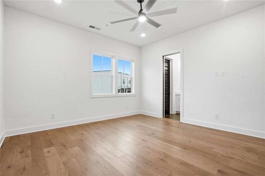 Spacious, unfurnished interior of a new home in , Alpharetta (Image 21). Spacious, unfurnished interior of a new home in , Alpharetta (Image 21).