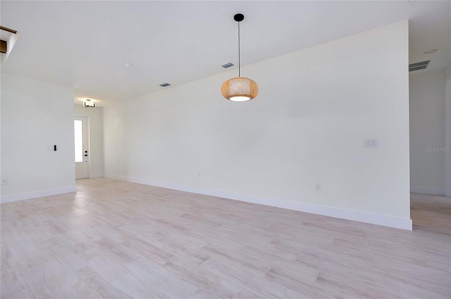 Spacious, unfurnished interior of a new home in , Punta Gorda (Image 48). Spacious, unfurnished interior of a new home in , Punta Gorda (Image 48).