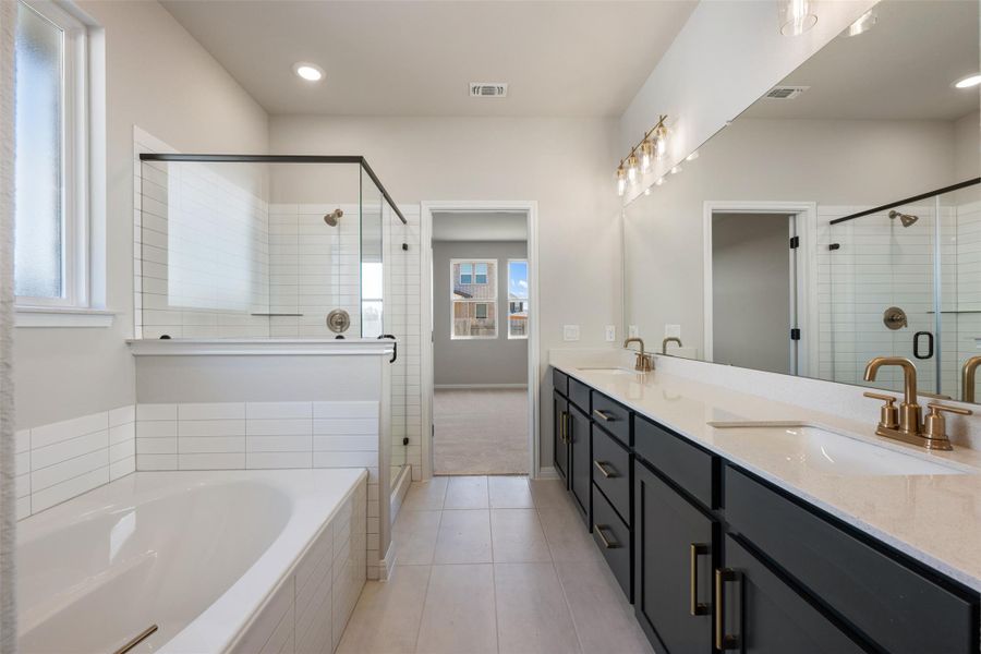 Furnished interior view inside a new home in Rolling Glen, Hutto (Image 9).