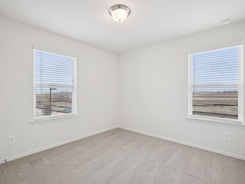 Spacious, unfurnished interior of a new home in Turner's Village, Buda (Image 13).