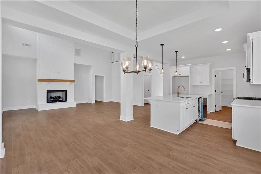 Spacious, unfurnished interior of a new home in , Rome (Image 43).