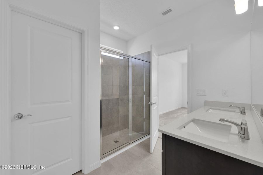 Furnished interior view inside a new home in Hyland Trail, Green Cove Springs (Image 10).