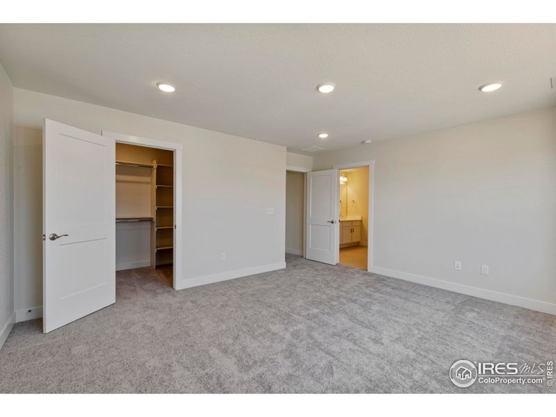 Spacious, unfurnished interior of a new home in Bloom, Fort Collins (Image 17).