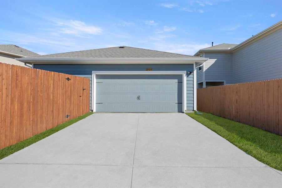 26. 3723 Jade - Back