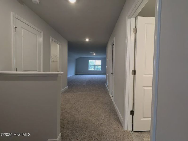 Spacious, unfurnished interior of a new home in Hidden Lake Estates, Greenville (Image 23).