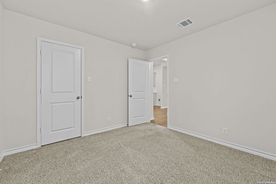 Spacious, unfurnished interior of a new home in Redbird Ranch, San Antonio (Image 18).
