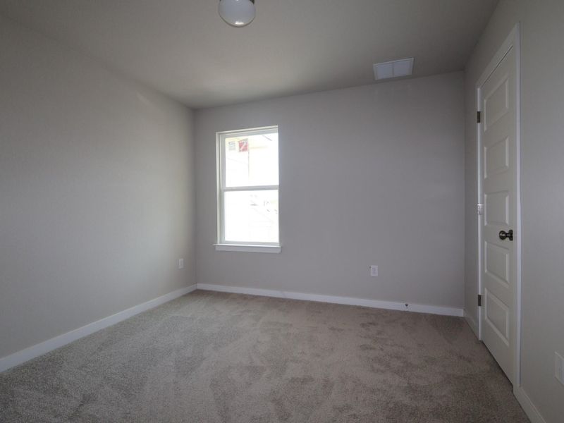 Spacious, unfurnished interior of a new home in Cascades at Onion Creek, Austin (Image 9). Spacious, unfurnished interior of a new home in Cascades at Onion Creek, Austin (Image 9).