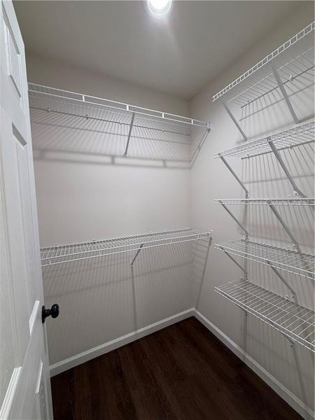 Spacious, unfurnished interior of a new home in , Dahlonega (Image 12).