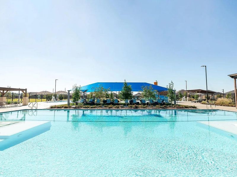2 pools at the amenity center