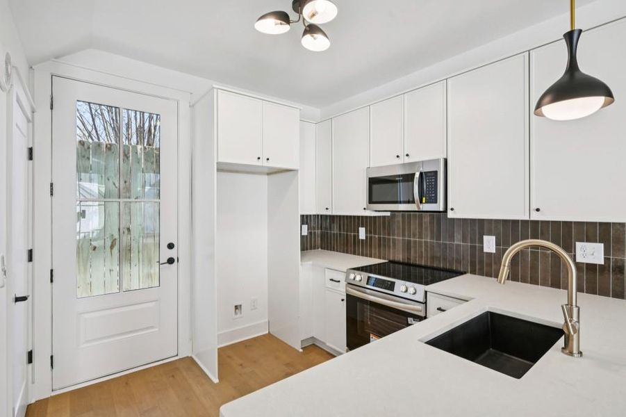 Furnished interior view inside a new home in , Atlanta (Image 12).