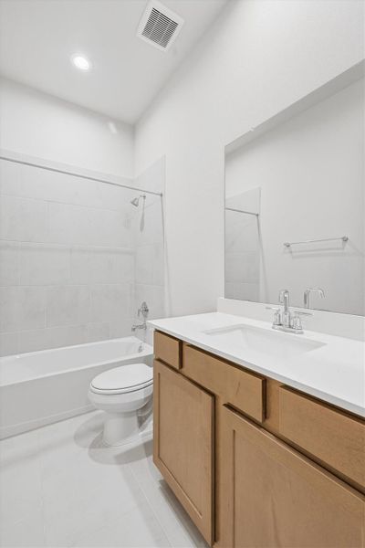 Furnished interior view inside a new home in Canterra Creek  60', Iowa Colony (Image 27).