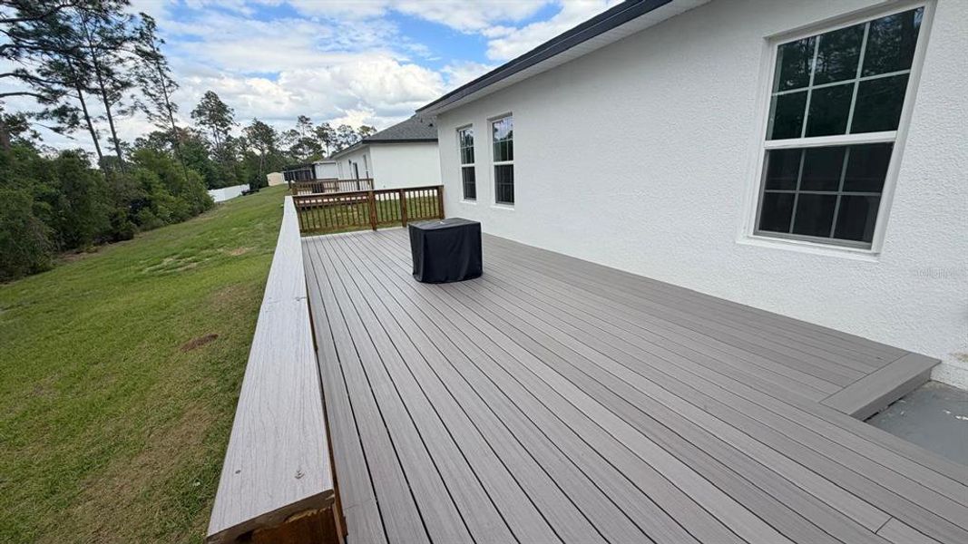 Exterior details and patio area of a home in , Ocala (Image 27).