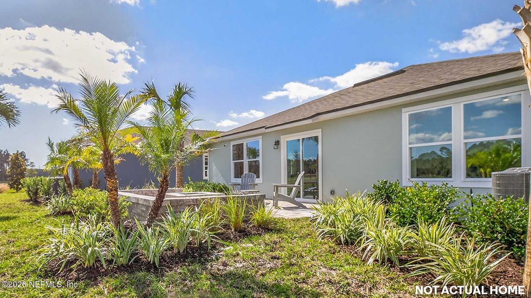 Exterior details and patio area of a home in Rookery, Green Cove Springs (Image 3).