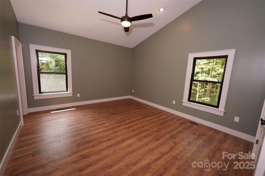 Spacious, unfurnished interior of a new home in , Maggie Valley (Image 11).