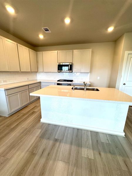 Furnished interior view inside a new home in River Ranch Trails, Dayton (Image 9). Furnished interior view inside a new home in River Ranch Trails, Dayton (Image 9).