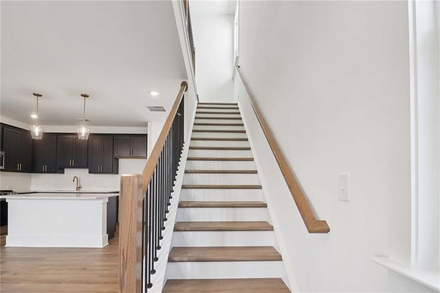 Spacious, unfurnished interior of a new home in Park Vue, Atlanta (Image 22).