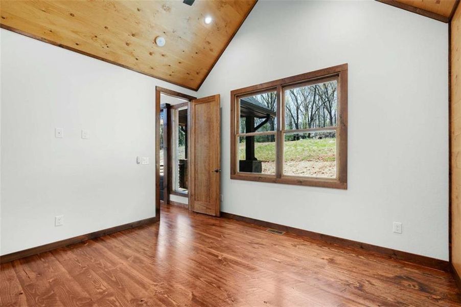 Spacious, unfurnished interior of a new home in , Mineral Bluff (Image 31).