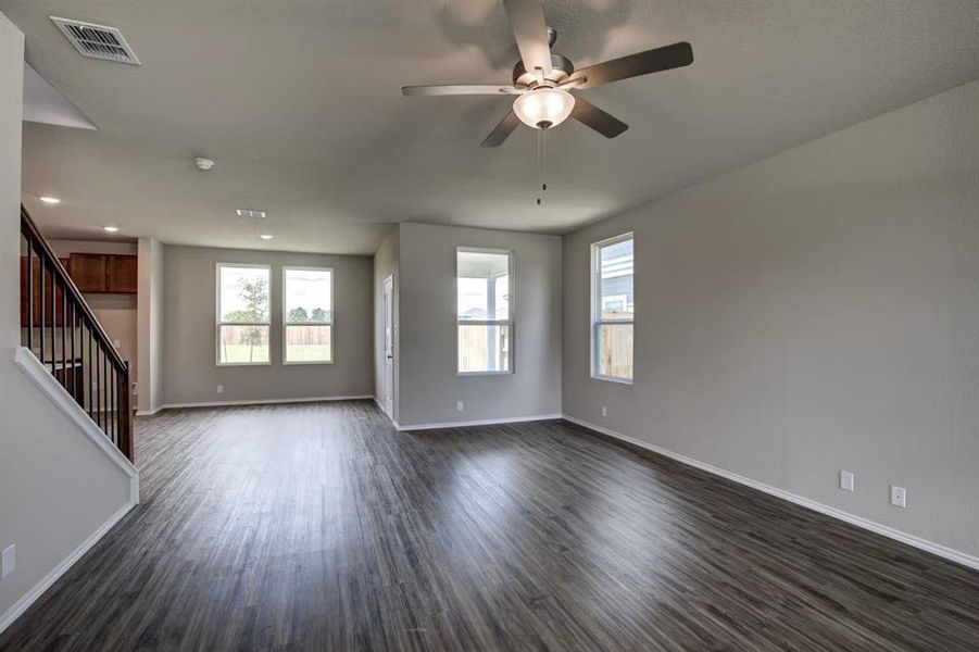 Spacious, unfurnished interior of a new home in Hannah Heights, Seguin (Image 14). Spacious, unfurnished interior of a new home in Hannah Heights, Seguin (Image 14).
