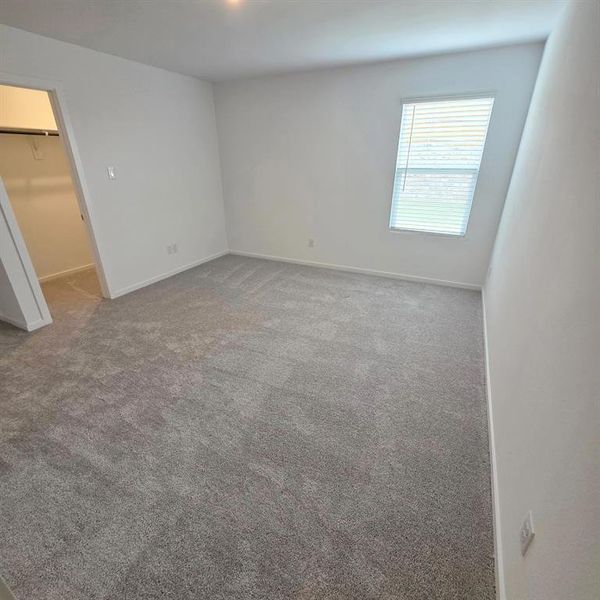 Spacious, unfurnished interior of a new home in Hidden Meadows, Sherman (Image 3).