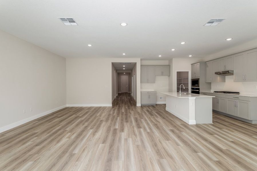 Spacious, unfurnished interior of a new home in Pasadena Woods, Wesley Chapel (Image 14). Spacious, unfurnished interior of a new home in Pasadena Woods, Wesley Chapel (Image 14).