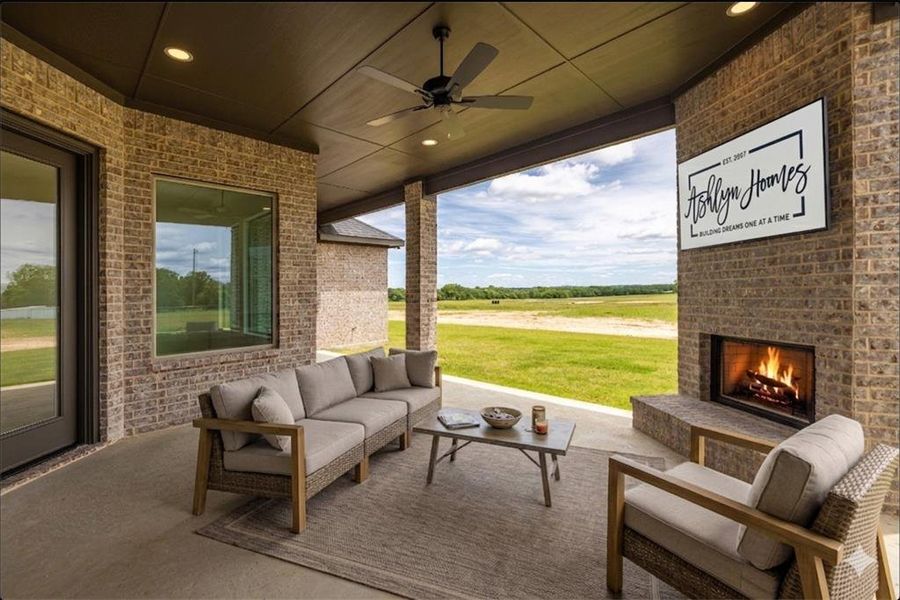 Exterior details and patio area of a home in Prairie Winds Estates, Poolville (Image 4).