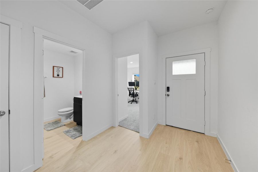 Image 24 of a home in Post Oak Pointe. Image 24 of a home in Post Oak Pointe.