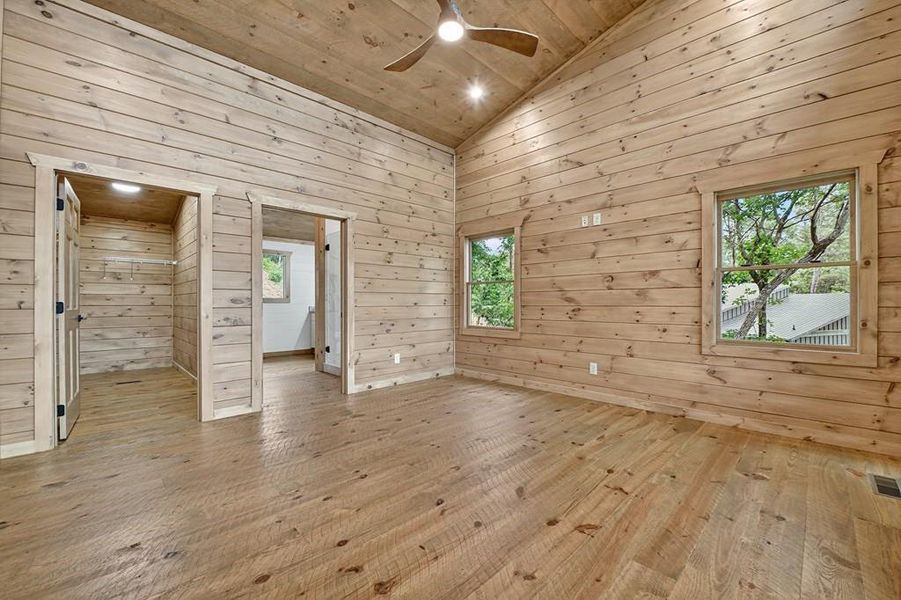 Spacious, unfurnished interior of a new home in , Blue Ridge (Image 32).