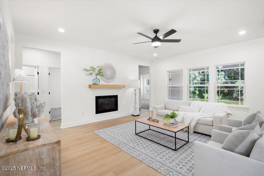 Furnished interior view inside a new home in , Keystone Heights (Image 14).