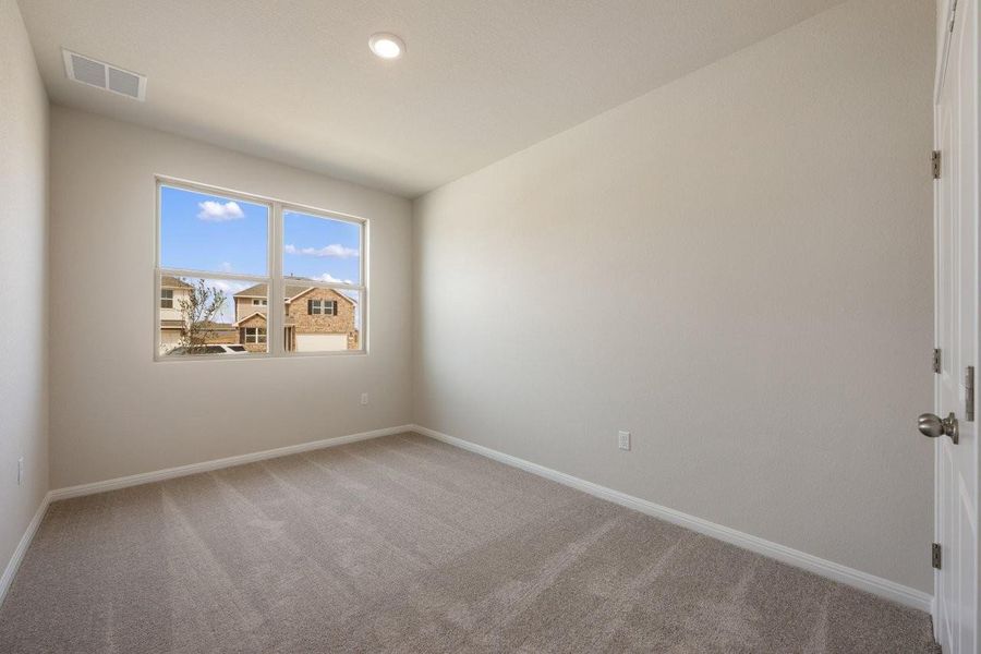 Photos are representative images and renderings for illustrative purposes only. Actual structural options and design images of the home may vary.