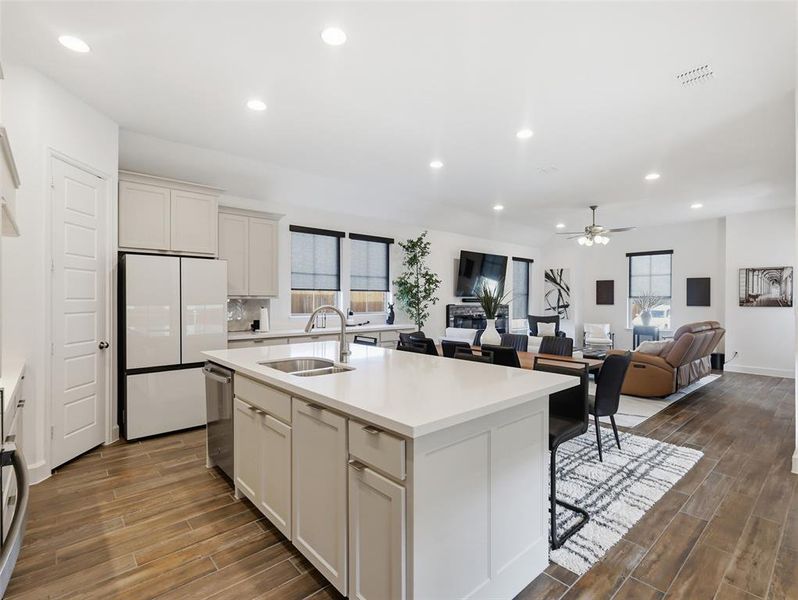 Notice the upgraded kitchen pulls that are not only modern but sleek!